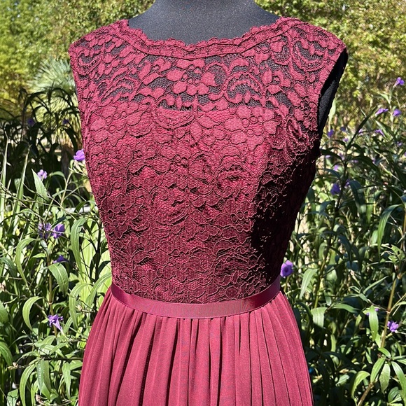 David's Bridal Dresses & Skirts - David’s Bridal wine color formal gown